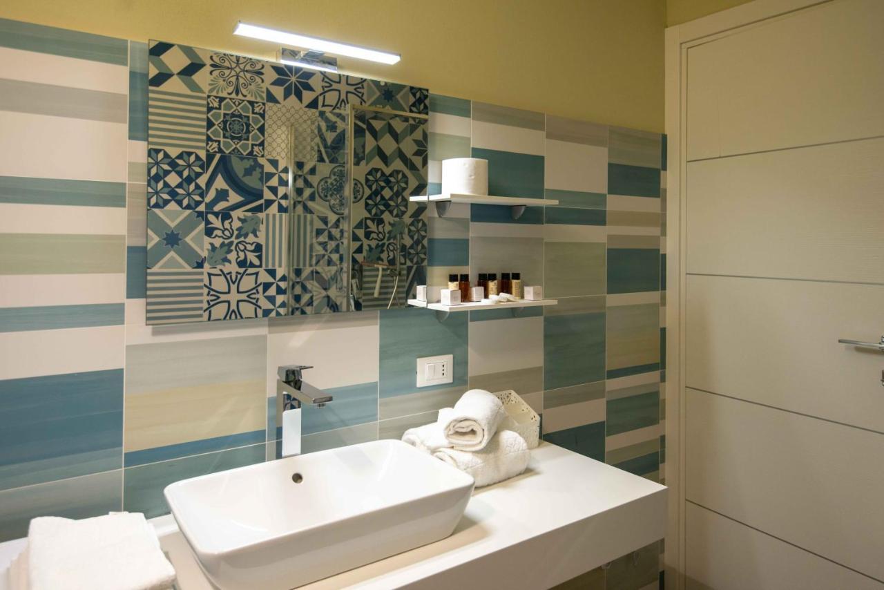 Sirmio Apartments - Narnia Stay ซีร์มิโอเน ภายนอก รูปภาพ